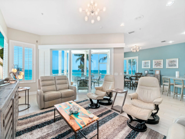 Luxurious 6-Bedroom Beachfront Residence Near Bonita Beach